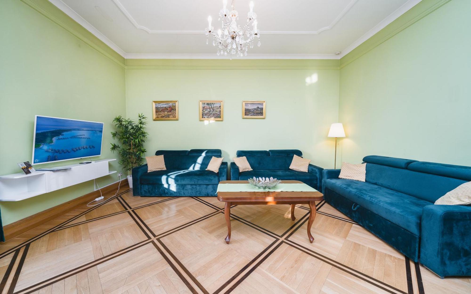 Apartamenty W Palacu Pod Baranami Krasków Exterior foto