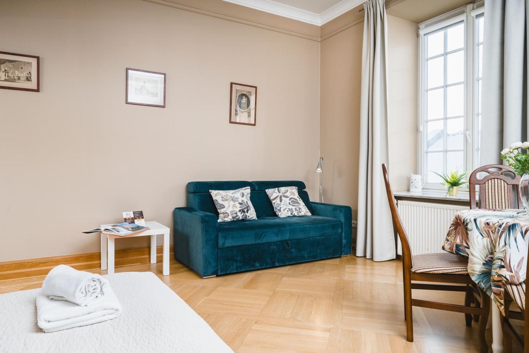 Apartamenty W Palacu Pod Baranami Krasków Exterior foto