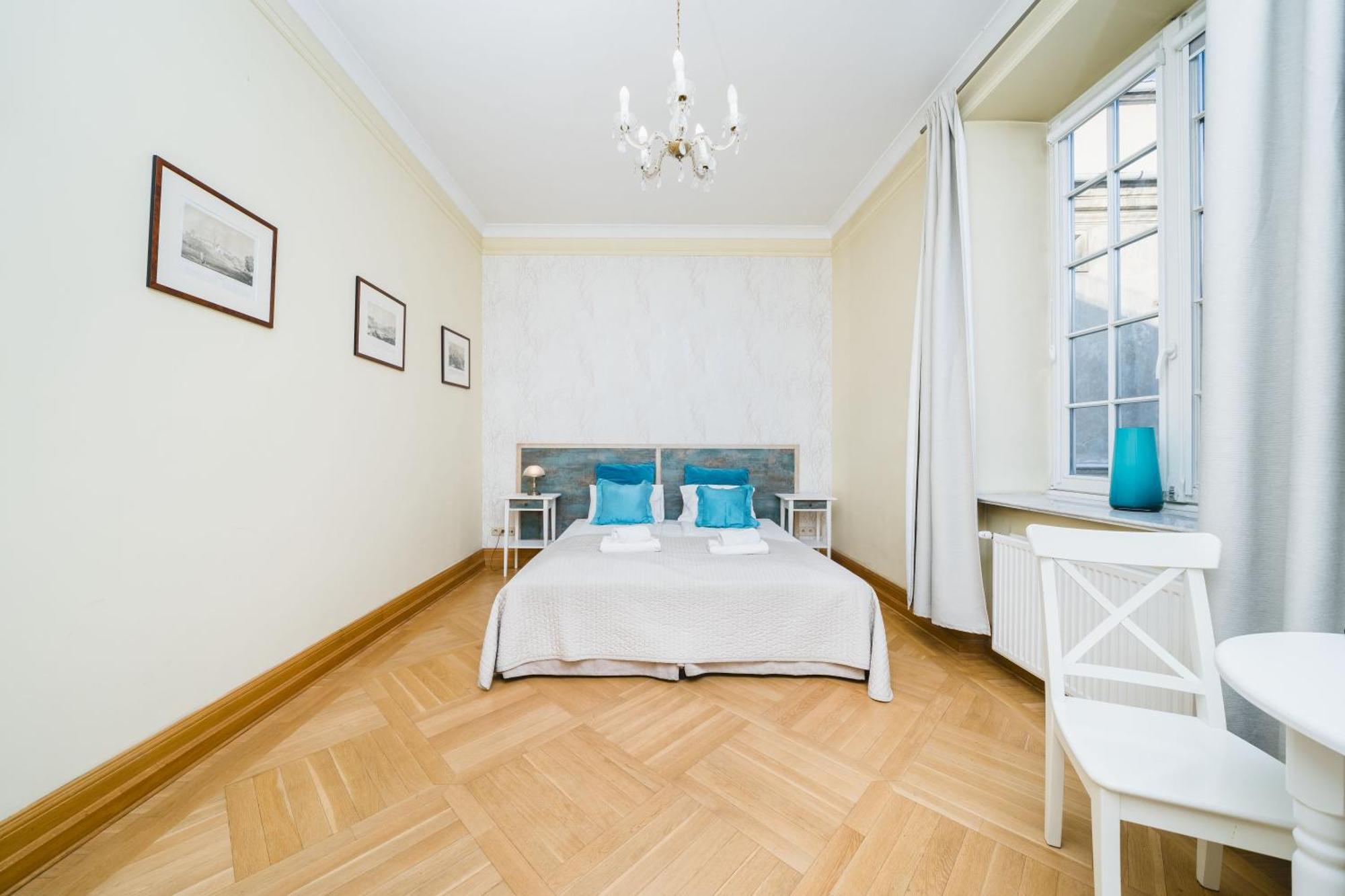 Apartamenty W Palacu Pod Baranami Krasków Exterior foto